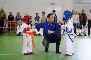clases de karate infantil barcelona gimnasio clases de karate para niños gimnasio barcelona aprender karate infantil aprender karate para niños barcelona gimnasio