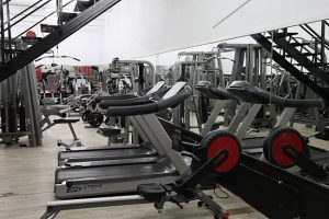 Sala de cardio fitness y pesas Esport Rogent